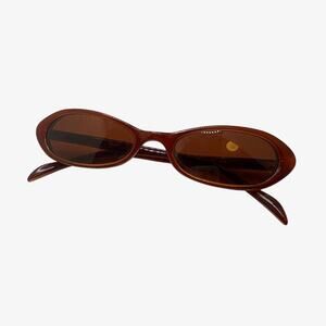 Brown vintage 90s style cat eye sunglasses